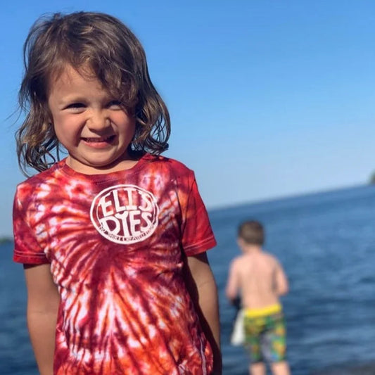 How to Create a Matching Tie-Dye Family Look